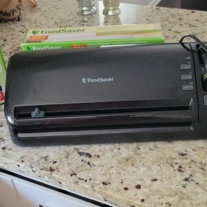 FoodSaver Vacuum Sealer Machine – Black